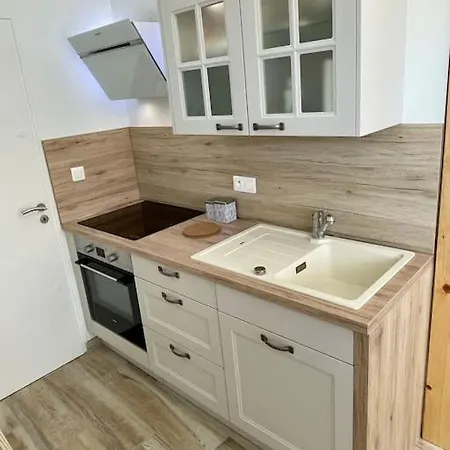 Studio Independant 4 Personnes Pisany Exterior photo